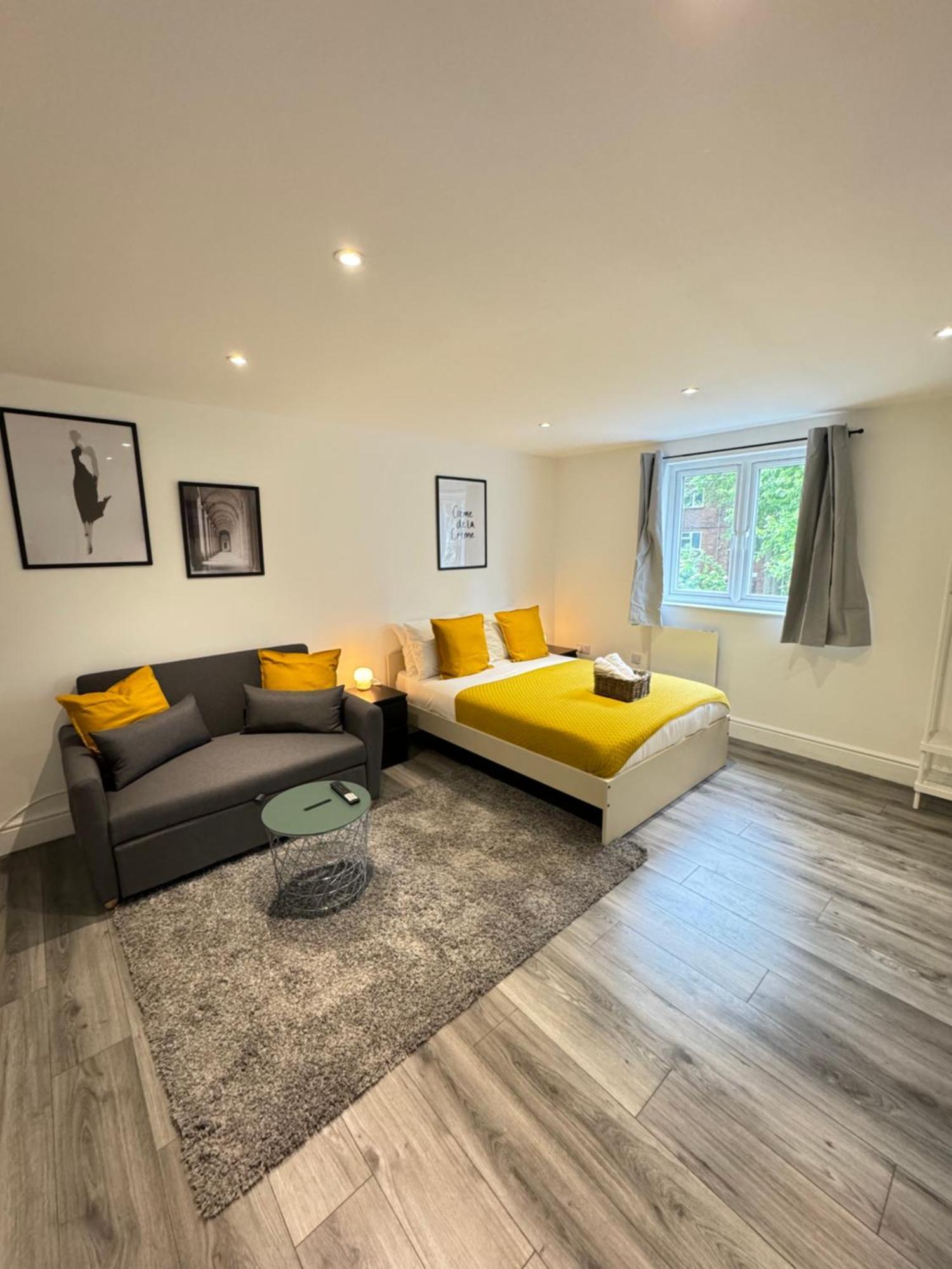 En-Suite Bedroom For Up To 4! Sofa Bed - Near Stratford London Kültér fotó