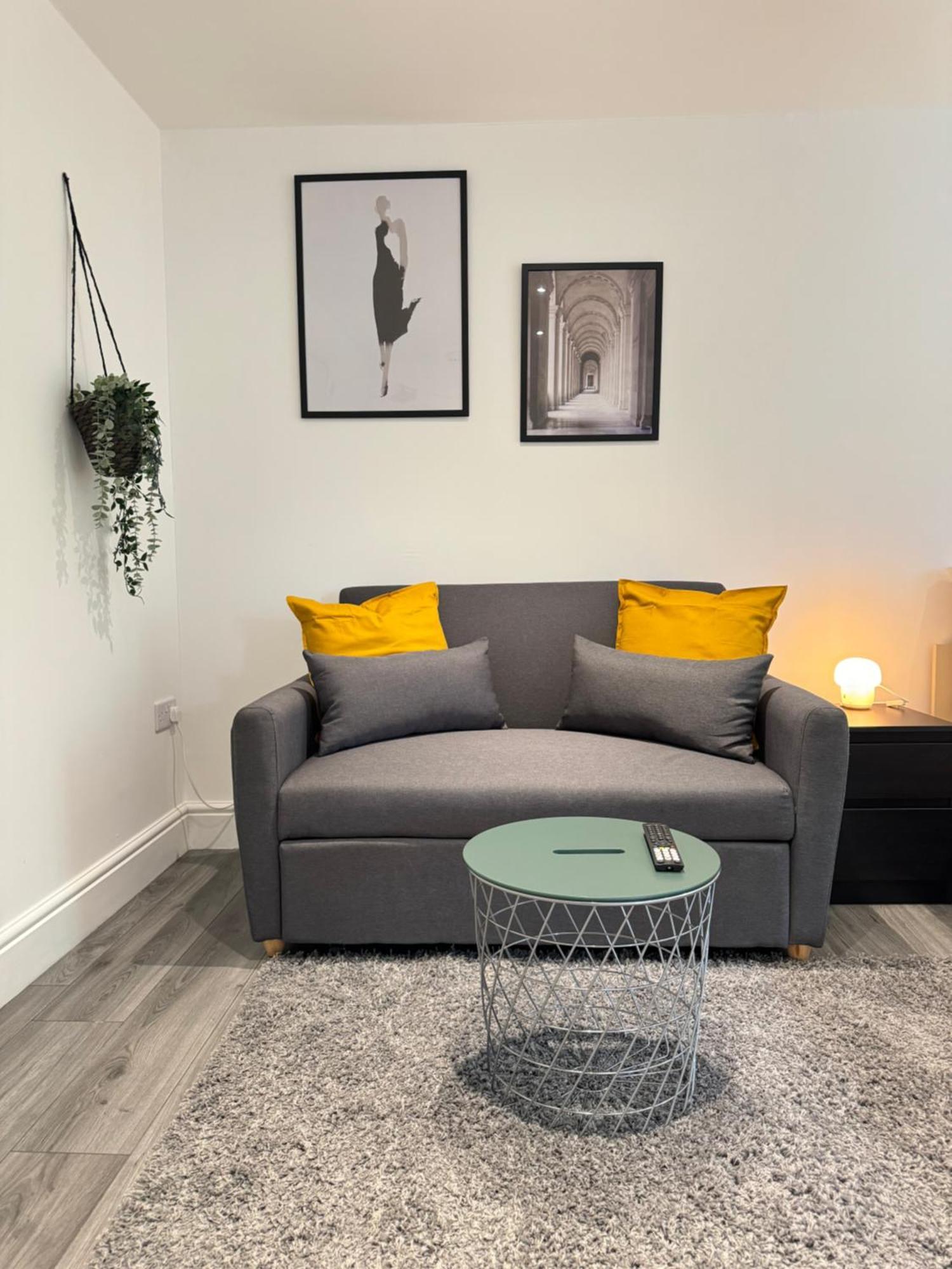 En-Suite Bedroom For Up To 4! Sofa Bed - Near Stratford London Kültér fotó