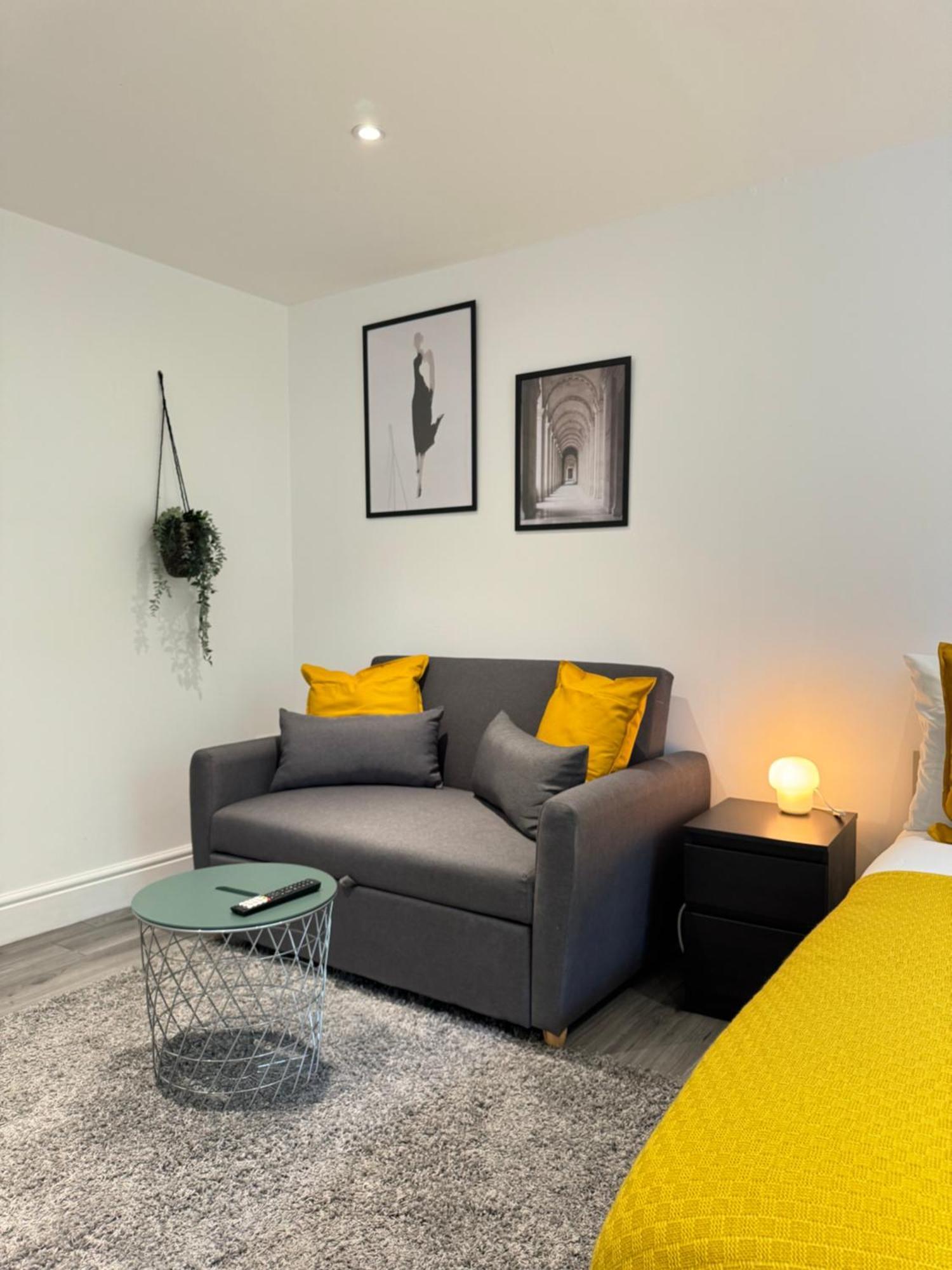 En-Suite Bedroom For Up To 4! Sofa Bed - Near Stratford London Kültér fotó