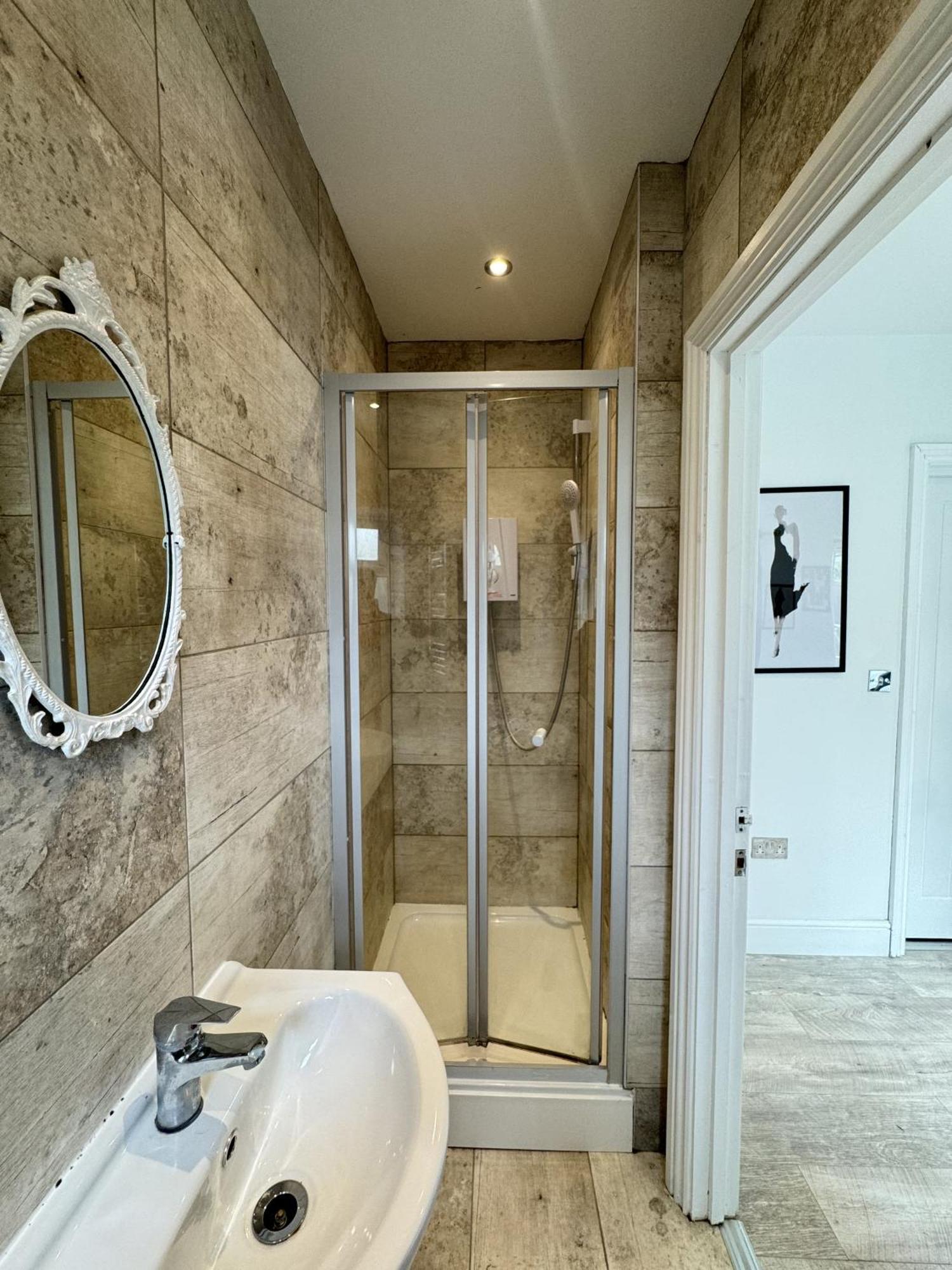 En-Suite Bedroom For Up To 4! Sofa Bed - Near Stratford London Kültér fotó