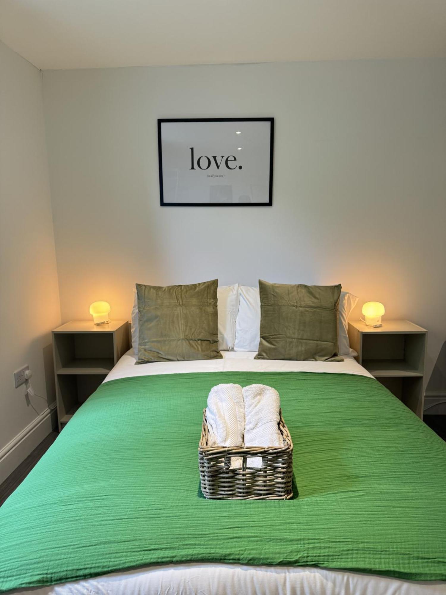 En-Suite Bedroom For Up To 4! Sofa Bed - Near Stratford London Kültér fotó