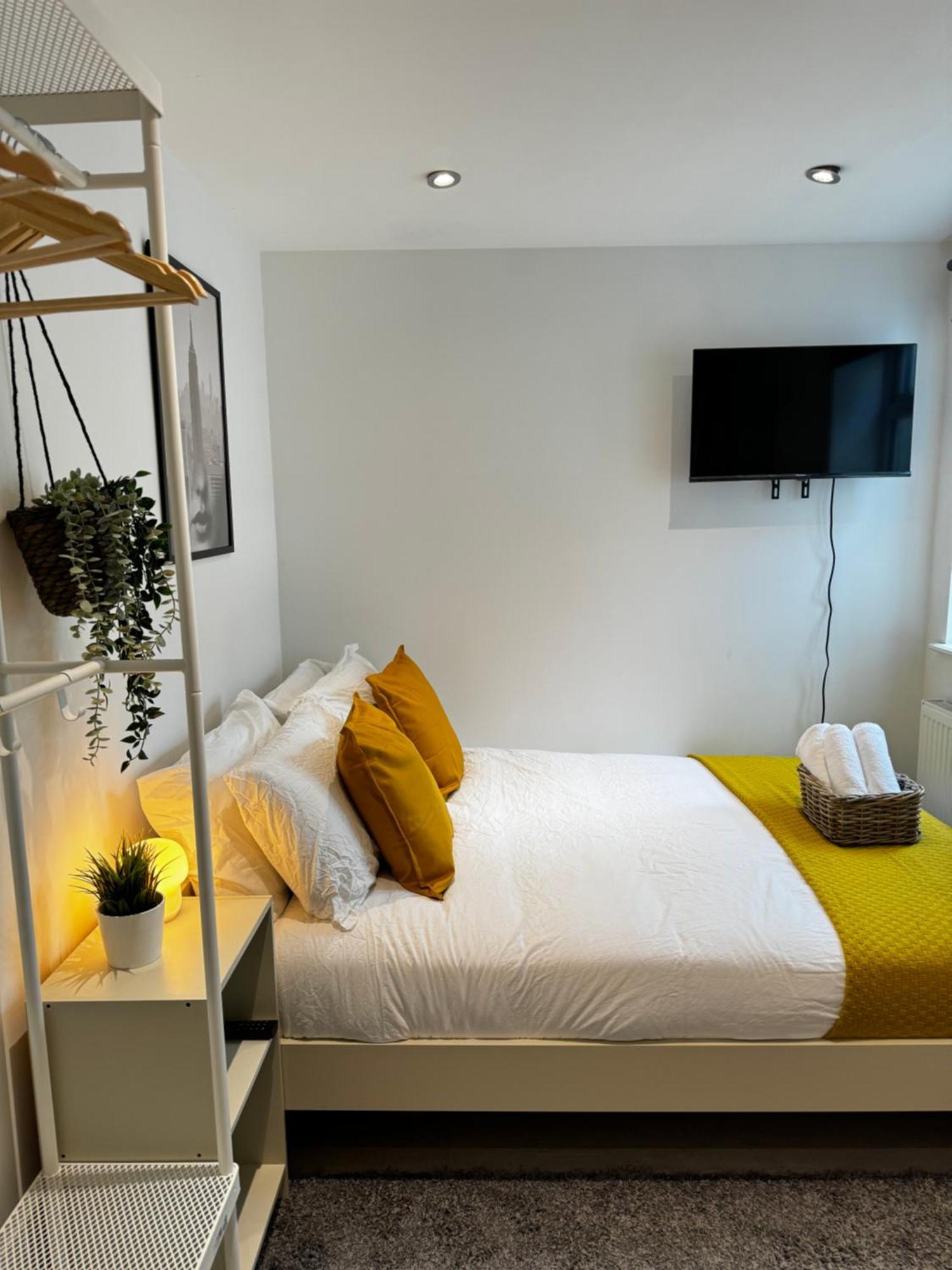 En-Suite Bedroom For Up To 4! Sofa Bed - Near Stratford London Kültér fotó