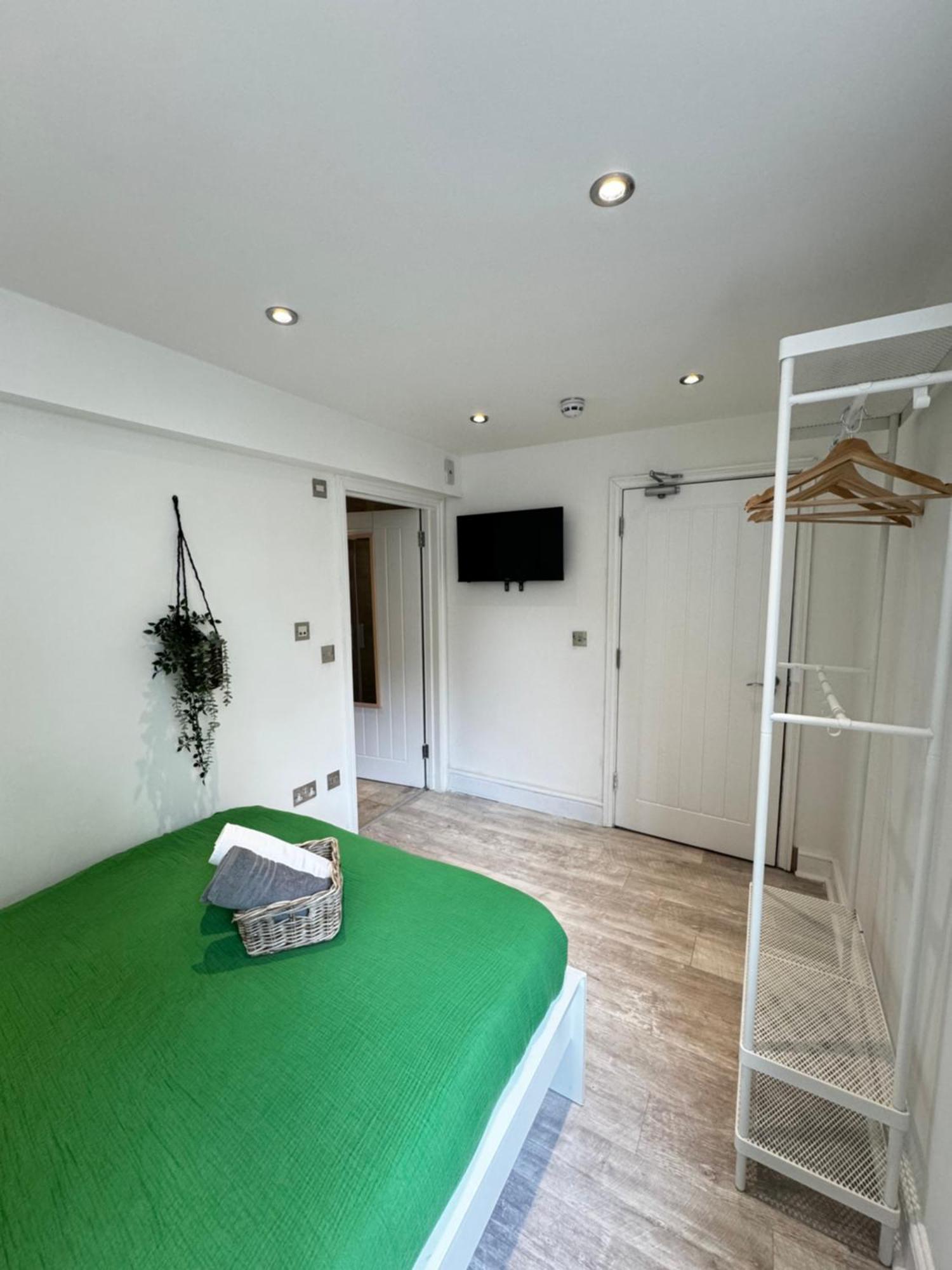 En-Suite Bedroom For Up To 4! Sofa Bed - Near Stratford London Kültér fotó