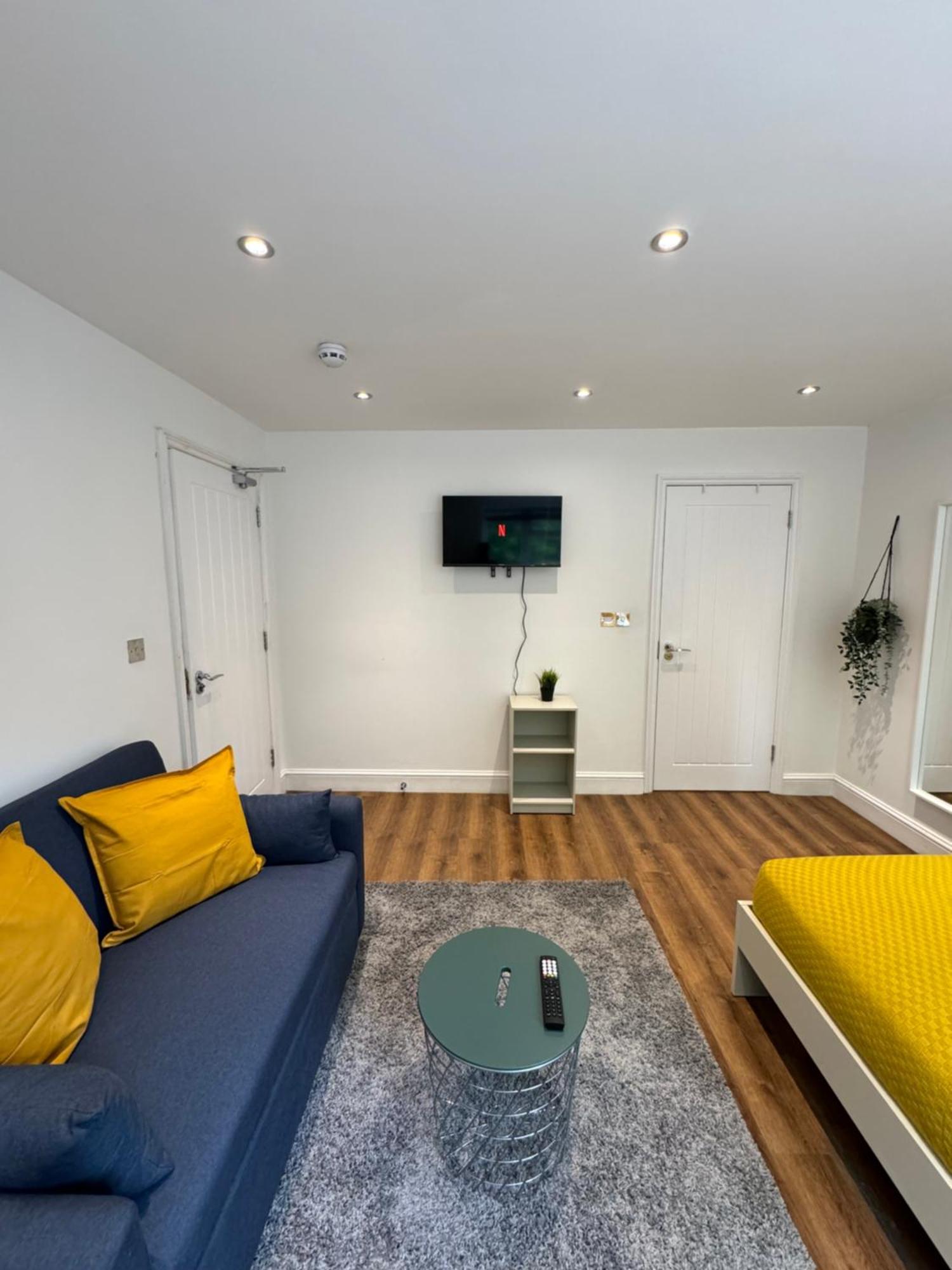 En-Suite Bedroom For Up To 4! Sofa Bed - Near Stratford London Kültér fotó